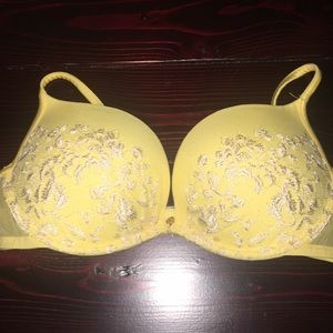 Victoria’s Secret Bra 34C